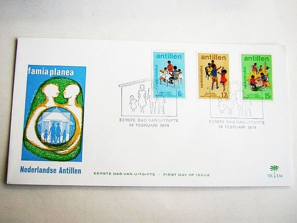 1974 Famia Planea Ned Ant - (5688)